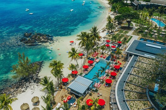 Read more about the article Top 10 Beachside Resorts in Mauritius 2026 — Reviews, Prices, Location, Contact & Insights